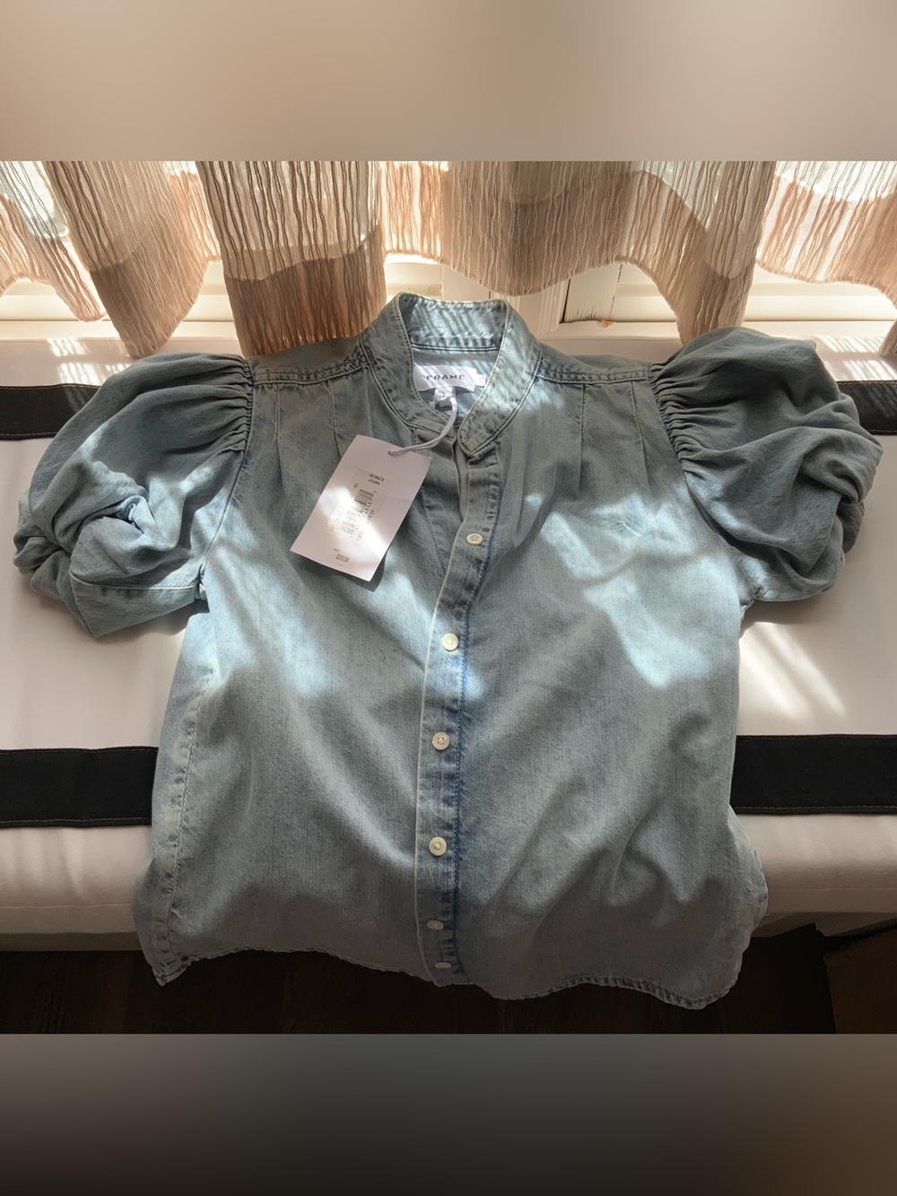 FRAME Pleated Puff Sleeve Denim Shirt | Light Wash | NWT | Size XS - Picture 2 of 6